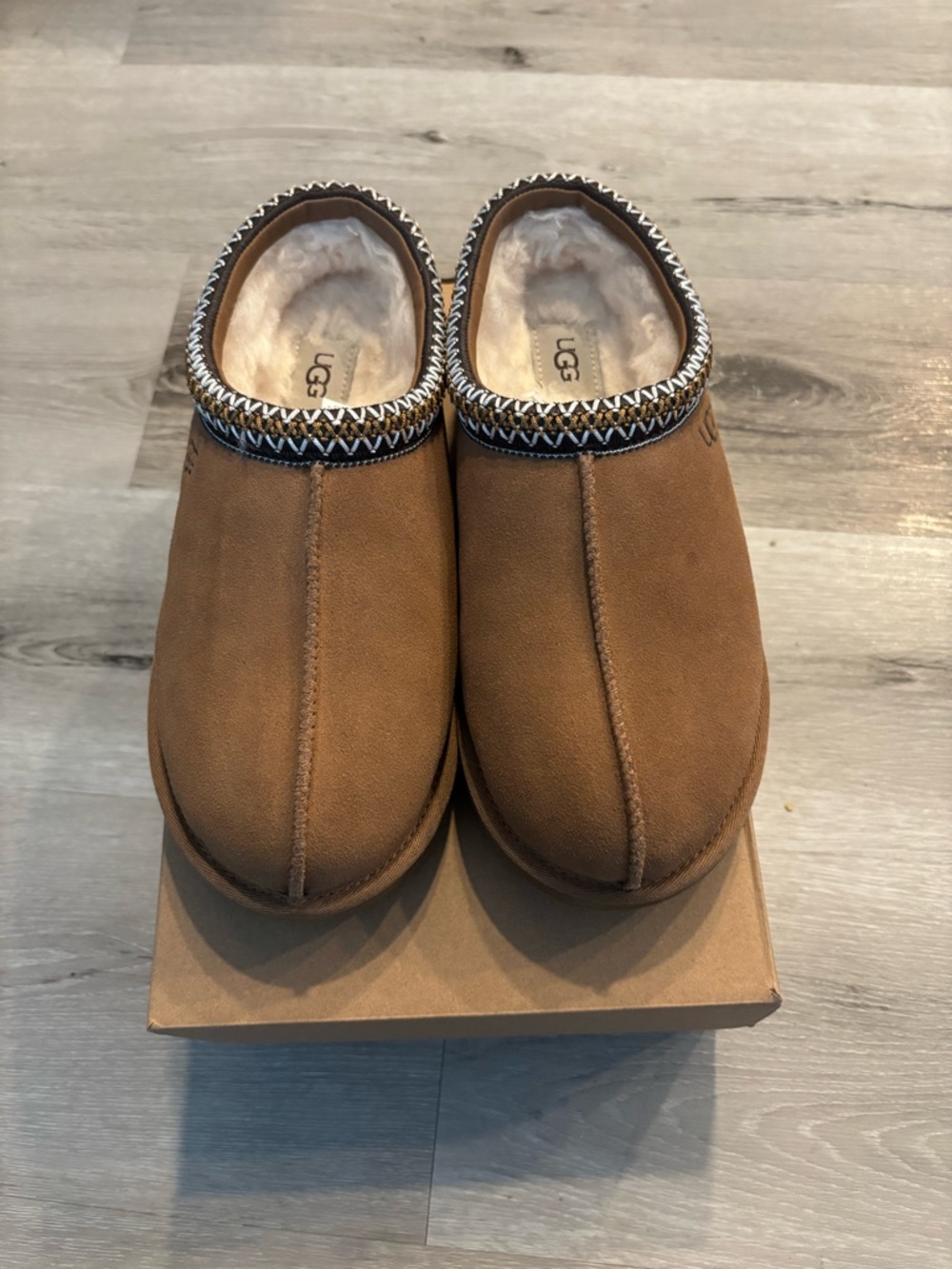 UGG Womens Chestnut Suede Shearling-Lined Clog